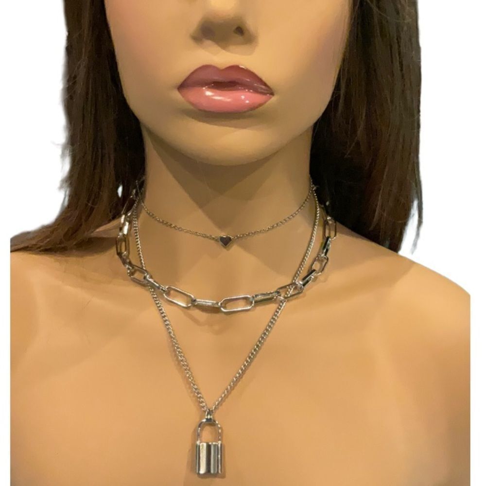 Beautiful 3 chain lock necklace NWT